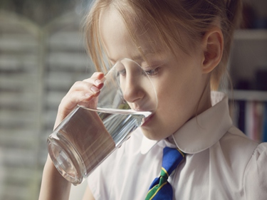 精格管道直饮水以纯净好水-呵护学生冬日饮水健康
